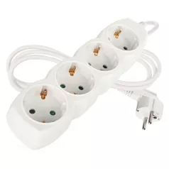 Hosszabbító 1,5 m / 4 aljzat / fehér / PVC / 1 mm2