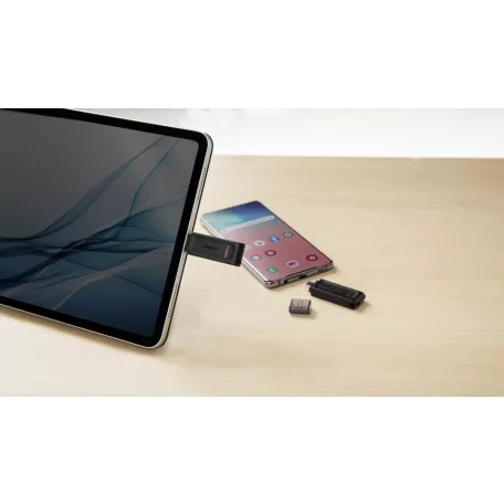 Kingston Technology DataTraveler 70, 128 GB, USB C-típus, 3.2 Gen 1 (3.1 Gen 1), Kupakos, 7 g, Fekete