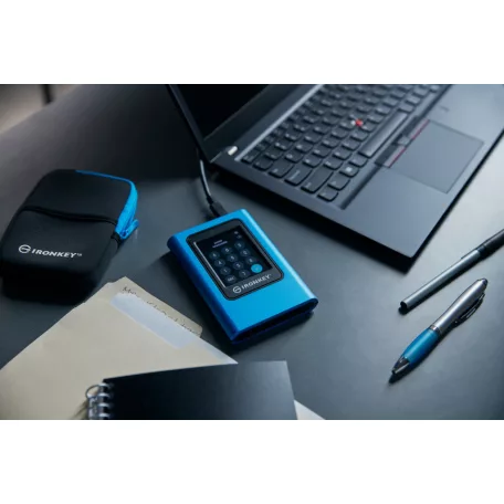 Kingston Technology IronKey Vault Privacy 80, 1,92 TB, USB C-típus, 3.2 Gen 1 (3.1 Gen 1), 250 MB/s, Jelszavas védelem, Kék