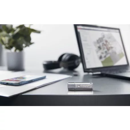 Kingston Technology IronKey Locker+ 50, 128 GB, USB A típus, 3.2 Gen 1 (3.1 Gen 1), 145 MB/s, Kupakos, Ezüst