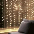 HOME KIN210DWW DOT LED-es fényfüggöny, 210db melegfehér DOT LED, 1,5m hosszú, állófényű, adapteres tápellátás, beltéri kivitel