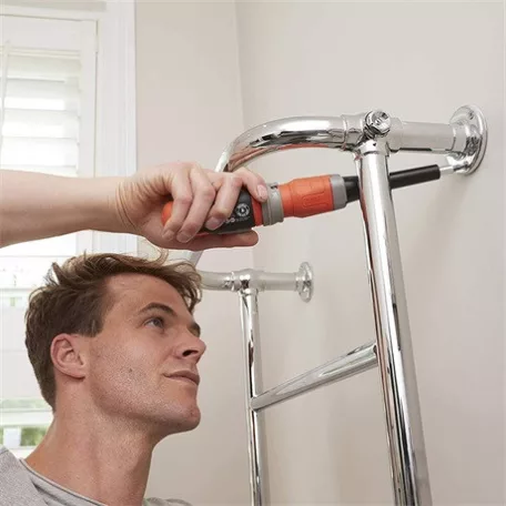 Black and Decker AKKUS RÚDCSAVAROZÓ BCF601C-XJ