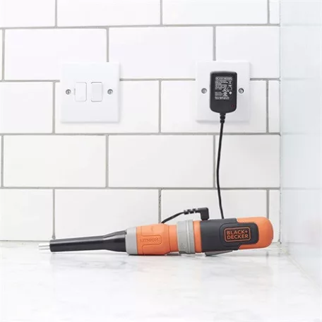 Black and Decker RÚDCSAVAROZÓ TÖLTŐKÁBELLEL DOBOZBAN BCF603C-QW