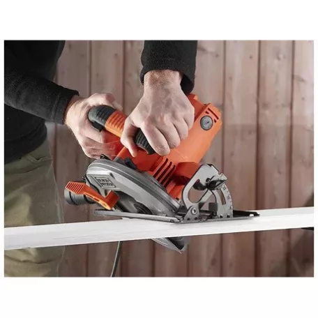 Black and Decker KÖRFŰRÉSZ CS1550-QS
