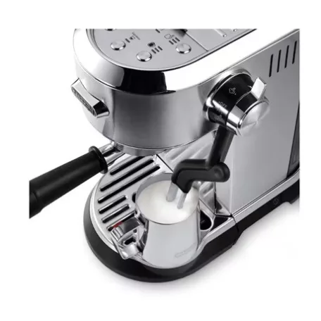 Delonghi KÁVÉFŐZŐ PRESSZÓ EC950.M